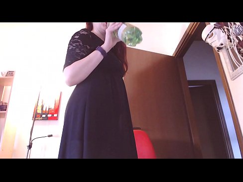 ❤️ Kirli ve tatlı külotları seven itaatkar bir köle bu videoyu izledikten sonra mastürbasyon yapmak zorunda kalıyor! Sikiş videosu  bizde ❌